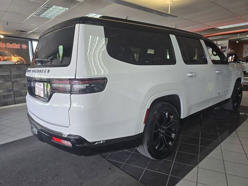 Used 2024 Jeep Grand Wagoneer L Series II w/ Quick Order Packagew 28T image 3