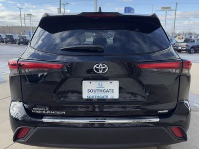 Used 2023 Toyota Highlander L