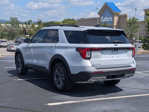 New 2026 Ford Explorer Active w/ Active Comfort Package AWD/4WD image 4