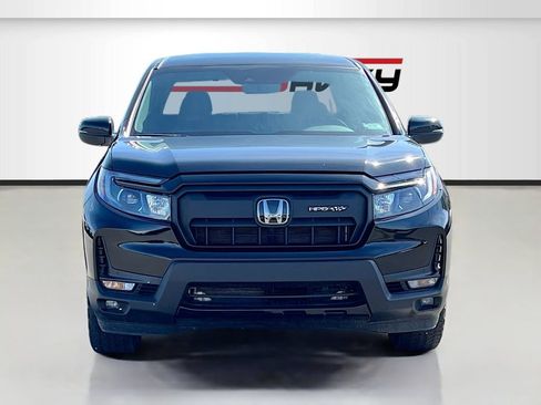Used 2025 Honda Ridgeline TrailSport image 2