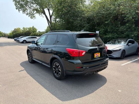 Used 2019 Nissan Pathfinder SL AWD/4WD image 3