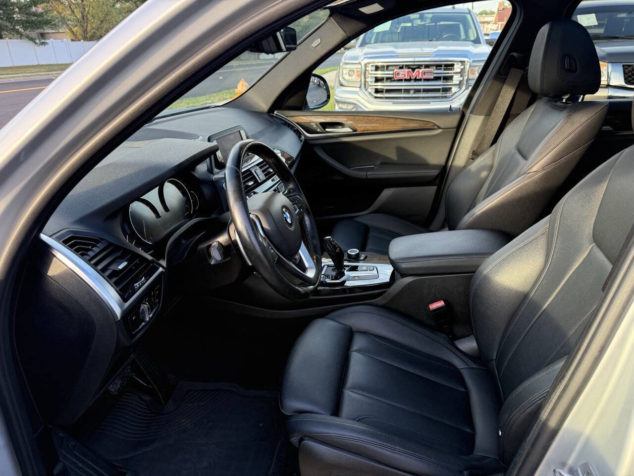 Used 2019 BMW X3 xDrive30i w/ Driving Assistance Package AWD/4WD image 16