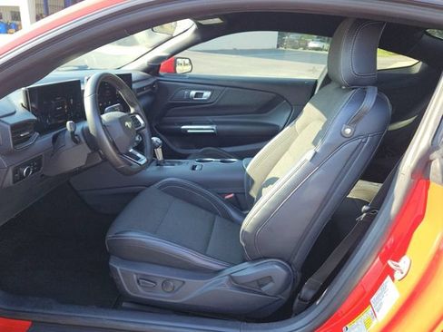 Used 2024 Ford Mustang Coupe RWD image 10