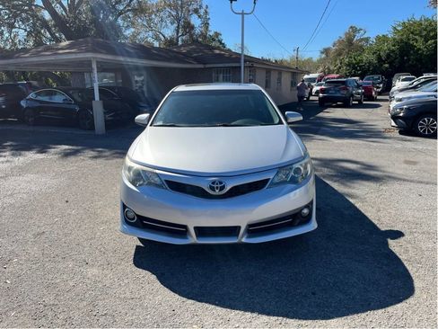 Used 2012 Toyota Camry SE image 2