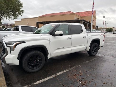 Used 2022 Toyota Tundra Limited w/ TRD Off-Road Package image 17
