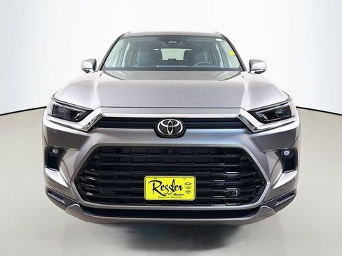 New 2026 Toyota Grand Highlander AWD image 2