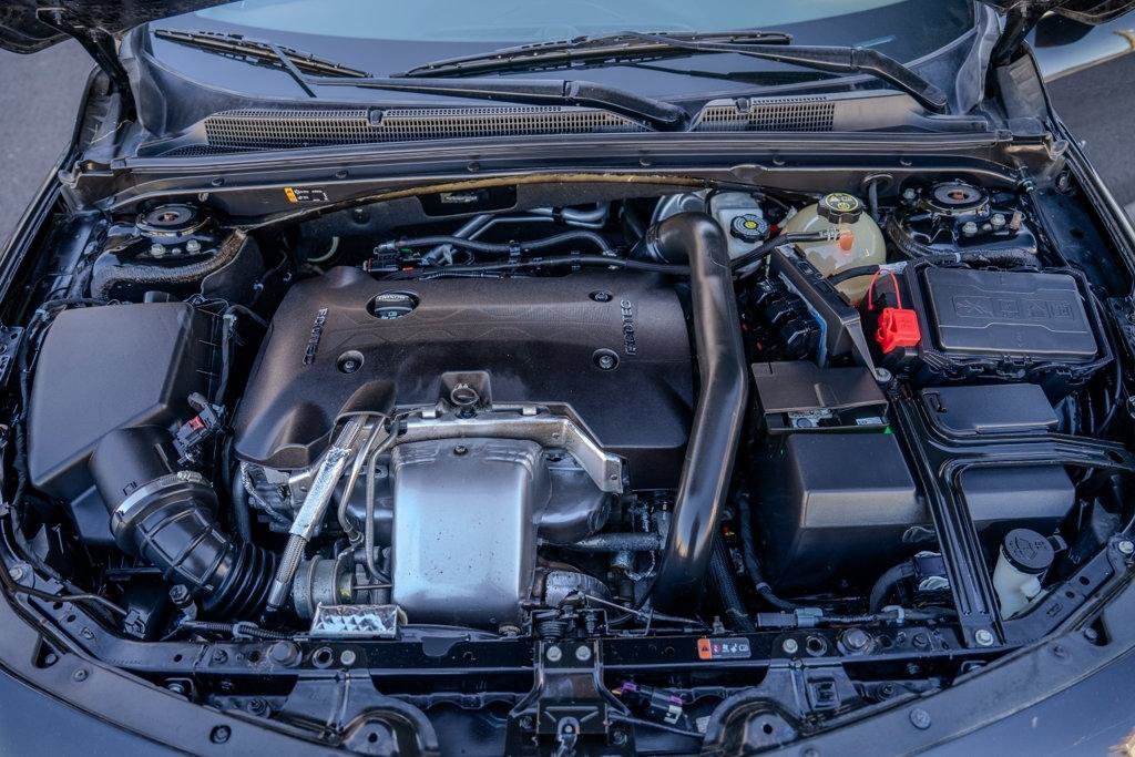 Used 2016 Chevrolet Malibu Premier FWD image 12