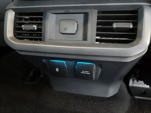 Used 2023 Ford F150 Lariat image 29