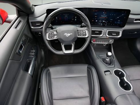 Used 2025 Ford Mustang GT Premium RWD image 13