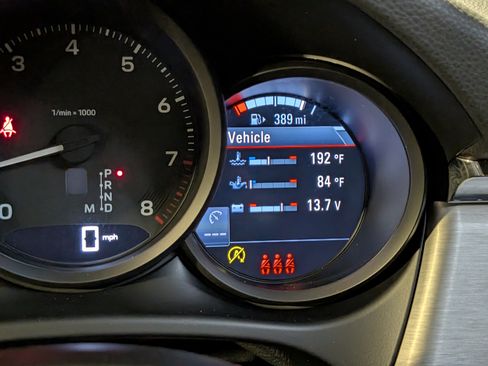 Certified 2026 Porsche Macan AWD/4WD image 32