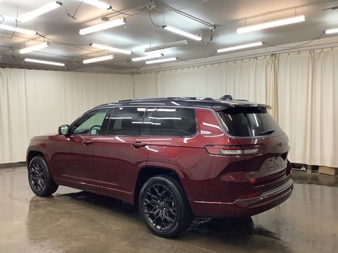 New 2026 Jeep Grand Cherokee L Summit image 9