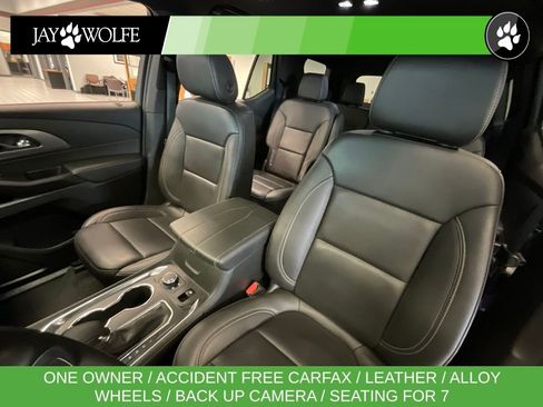 Used 2023 Chevrolet Traverse LT image 10