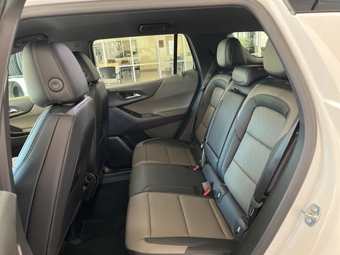 New 2026 Chevrolet Equinox LT w/ Convenience Package II FWD image 15