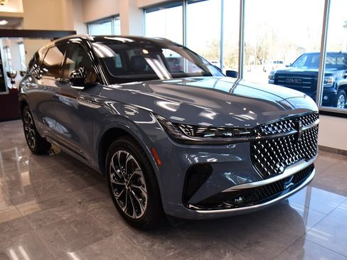 New 2026 Lincoln Nautilus Reserve image 9