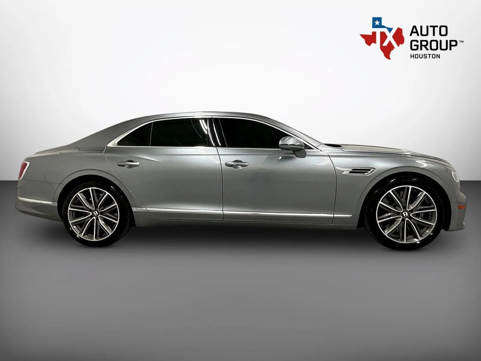 Used 2021 Bentley Flying Spur V8 AWD/4WD image 8