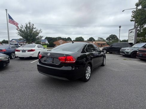 Used 2013 Volkswagen Passat 2.5 SE FWD image 12