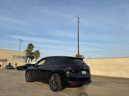 Used 2026 BMW iX xDrive45 w/ Premium Package image 3