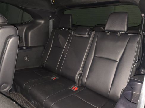 Used 2022 Toyota Highlander XSE image 9