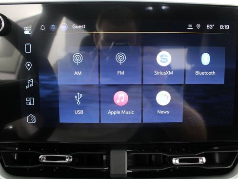 New 2027 Chevrolet Equinox LT w/ Convenience Package II FWD image 5
