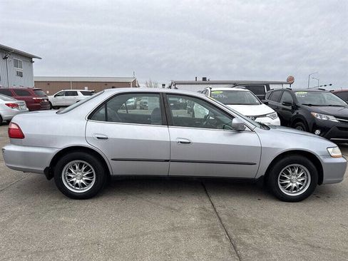 Used 2000 Honda Accord LX image 9
