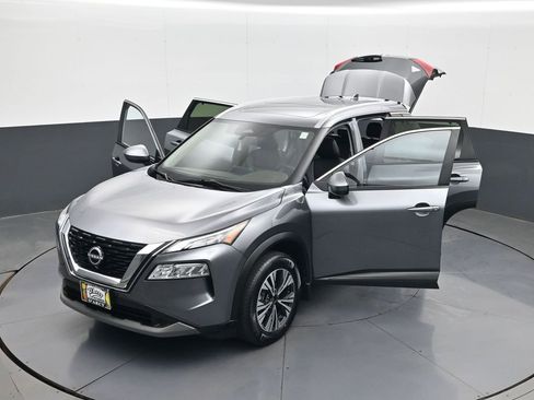Used 2023 Nissan Rogue SV w/ SV Premium B Package image 30