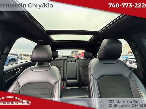 Used 2024 Ford Edge ST-Line image 28