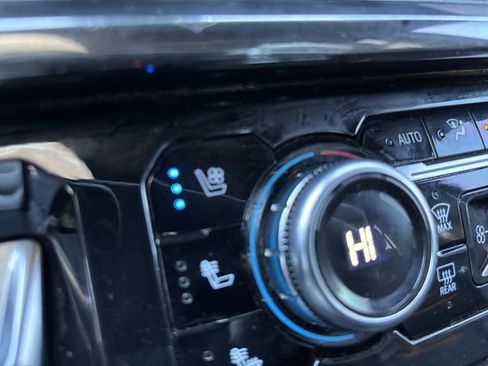 Used 2023 GMC Sierra 1500 AT4 w/ AT4 Premium Package image 47