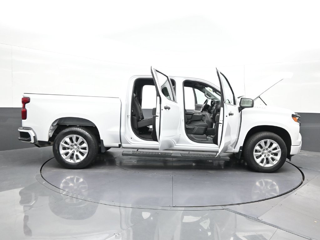 Used 2023 Chevrolet Silverado 1500 Custom RWD image 32