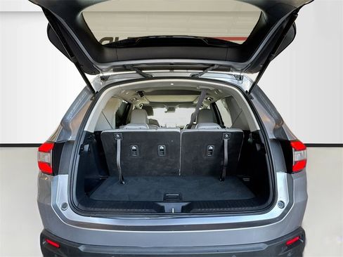 Used 2025 Honda Pilot Touring image 29