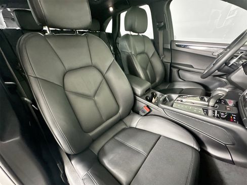 Used 2024 Porsche Macan S image 28