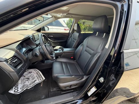 Used 2023 Nissan Rogue SV w/ SV Premium B Package AWD/4WD image 9