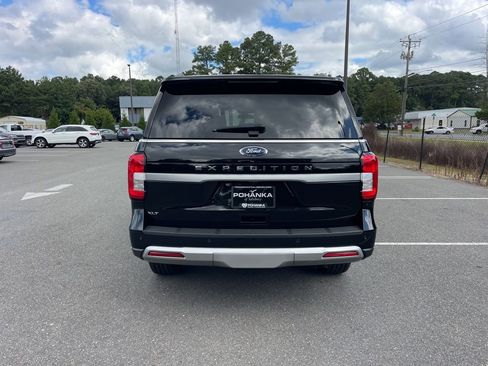 Certified 2024 Ford Expedition XLT image 6