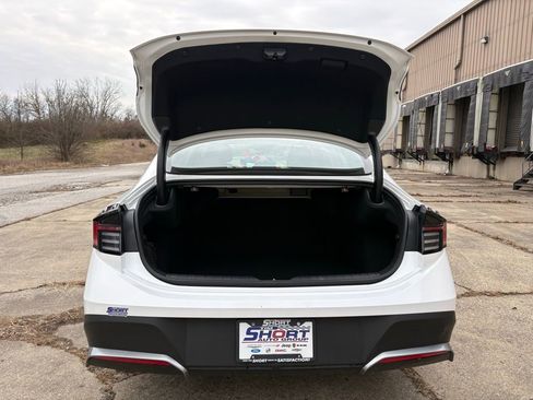 Used 2025 Hyundai Sonata SE image 11