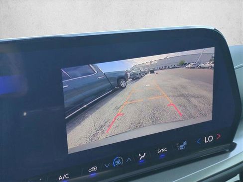 New 2026 Chevrolet Traverse LT w/ Sun and Wheel Package FWD image 13