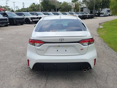 New 2026 Toyota Corolla SE w/ SE Package FWD image 5