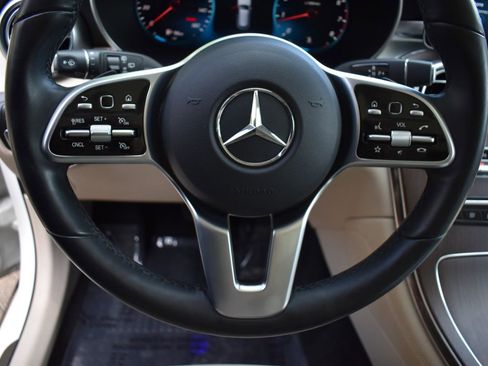 Used 2021 Mercedes-Benz GLC 300 300 4MATIC Premium Pkg Panoram image 15