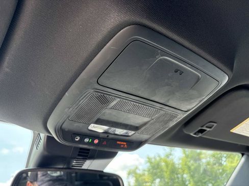 Used 2025 Buick Enclave Preferred w/ Power Package FWD image 25