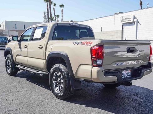 Used 2019 Toyota Tacoma TRD Off-Road w/ Technology Package image 4