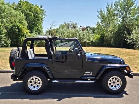 Used 2006 Jeep Wrangler X w/ Jeep 65th Anniversary Edition image 7