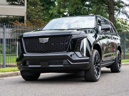Used 2026 Cadillac Escalade Sport w/ LPO, ONYX Package AWD/4WD image 2