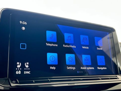 Certified 2025 Volkswagen Atlas Cross Sport SEL Premium R-Line AWD/4WD image 21