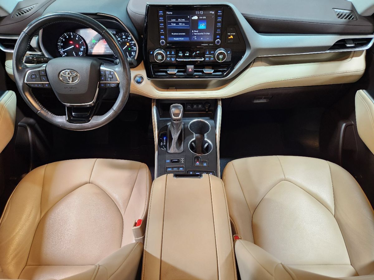 Used 2021 Toyota Highlander XLE AWD/4WD image 47