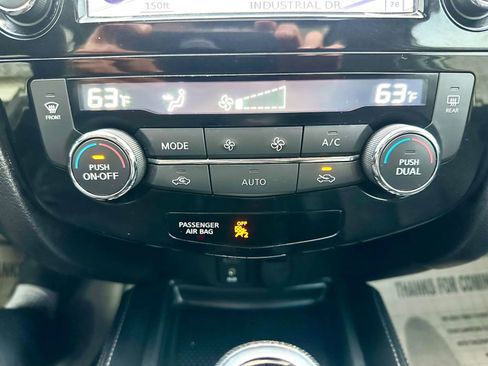 Used 2017 Nissan Rogue SL w/ SL Premium Package FWD image 28
