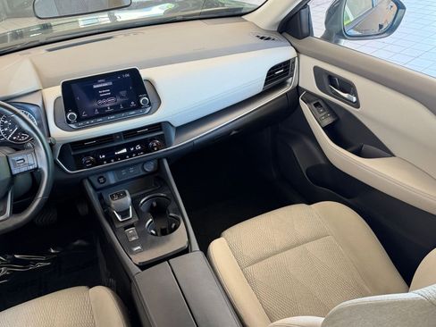 Used 2025 Nissan Rogue SV FWD image 36