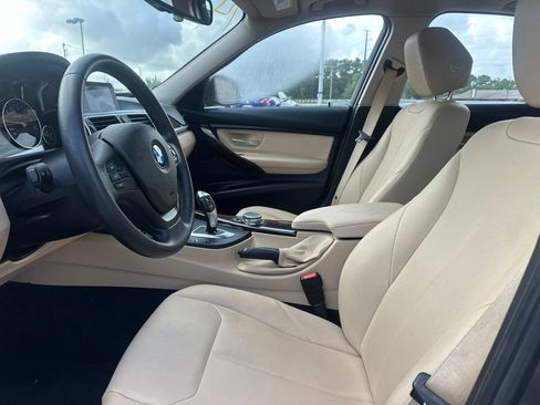 Used 2017 BMW 320i Sedan RWD image 12