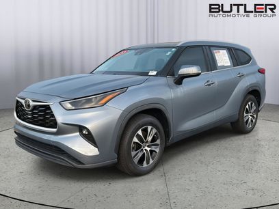 Used 2023 Toyota Highlander XLE