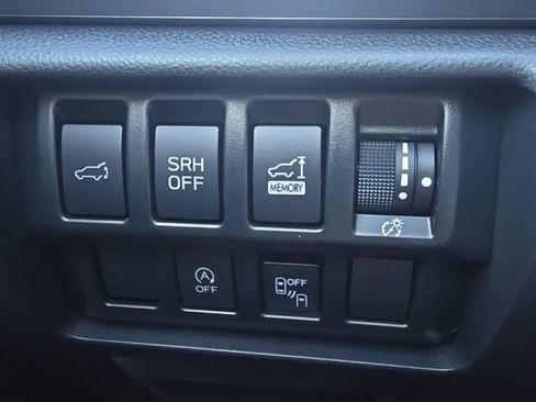 Used 2021 Subaru Forester Premium image 14