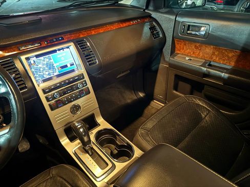 Used 2011 Ford Flex Limited image 29
