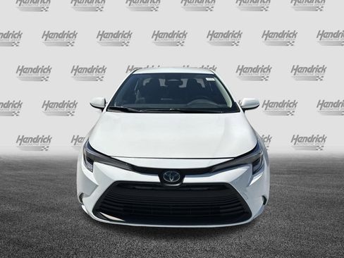 Used 2025 Toyota Corolla LE FWD image 3