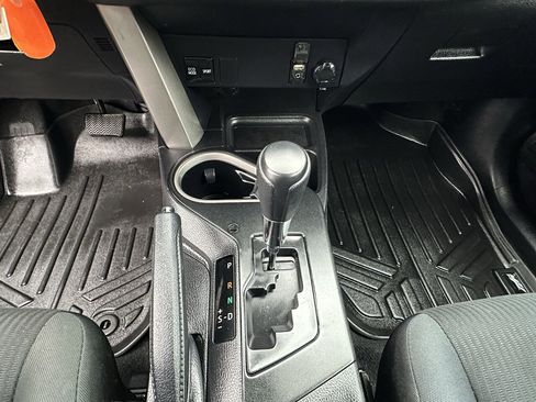Used 2016 Toyota RAV4 LE image 24